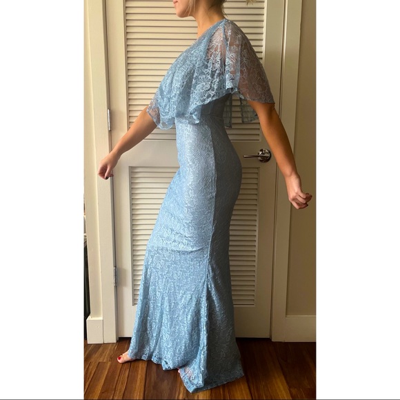 LULUS lace gown - Picture 3 of 6